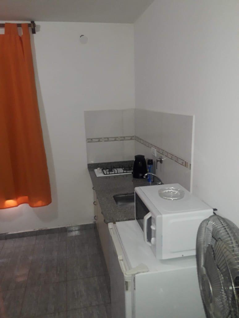 Cocina completa con horno y anafe